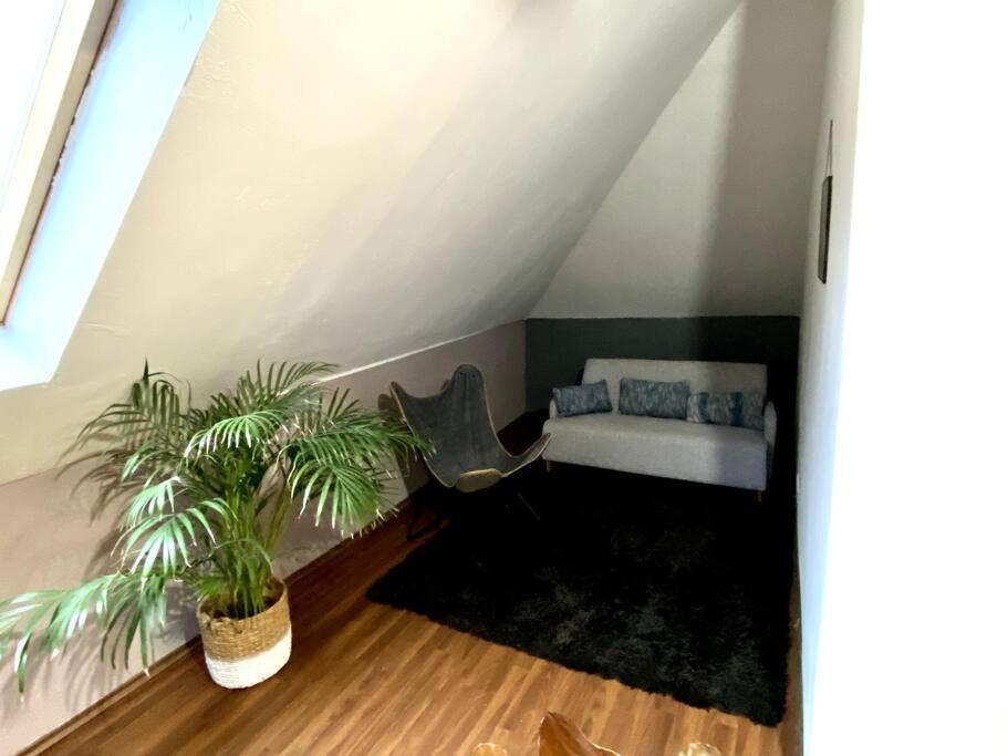 Apartment 12: Fuer Reisende Durch Koblenz *