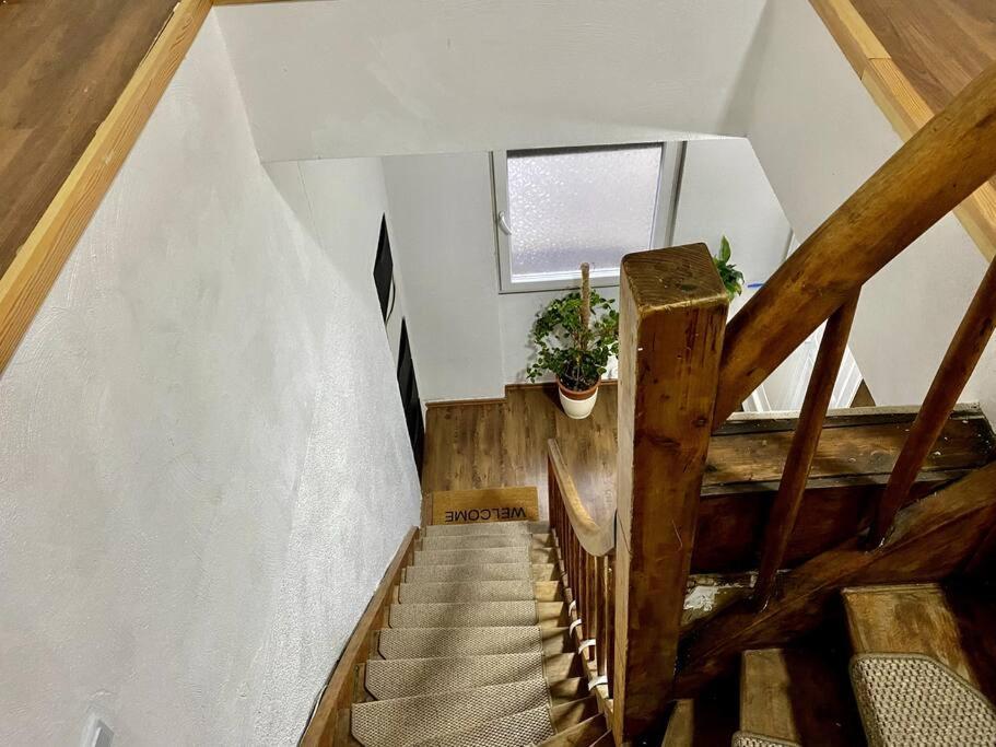 Appartement 12: Fuer Reisende Durch Koblenz *