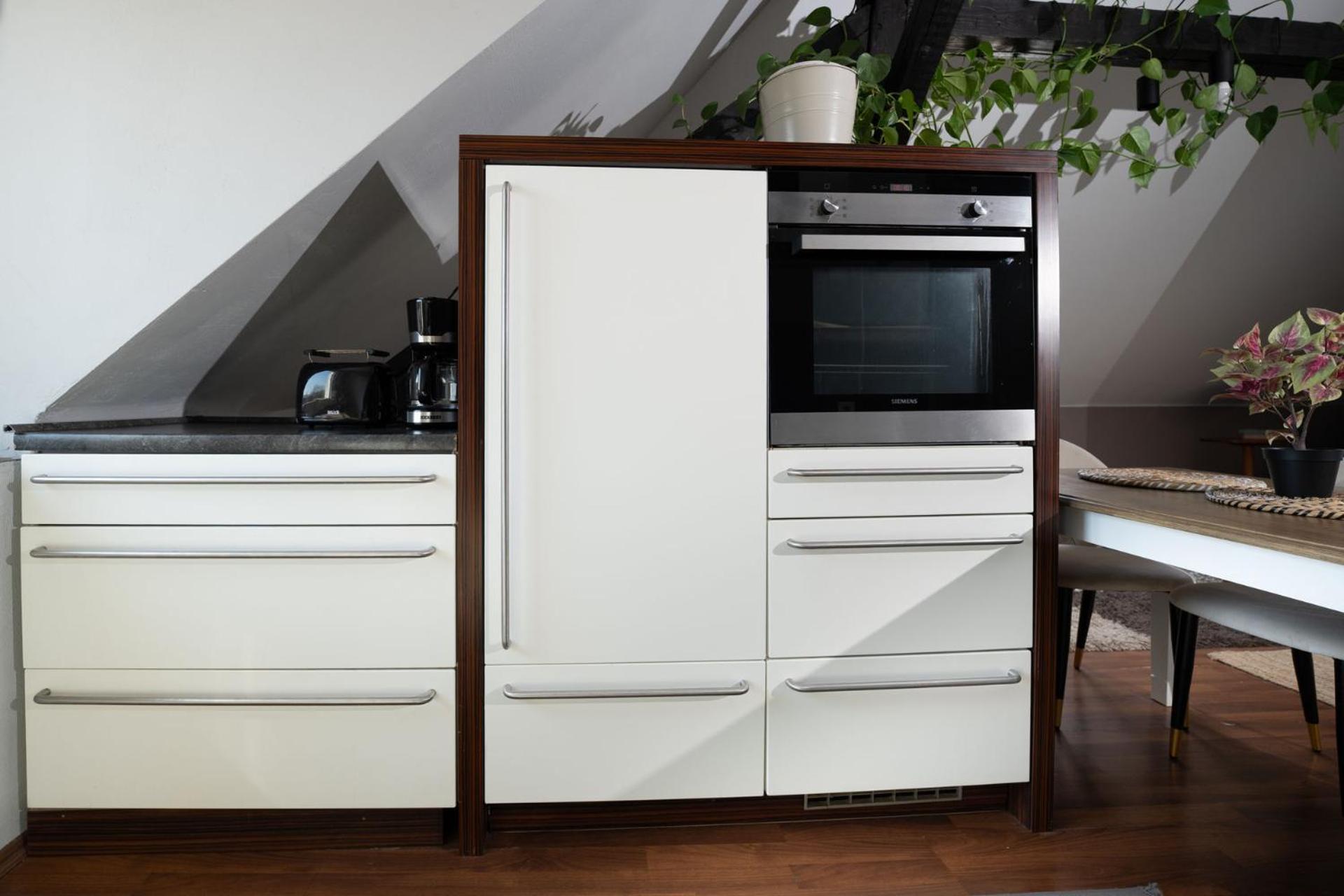 Appartement 12: Fuer Reisende Durch Koblenz *